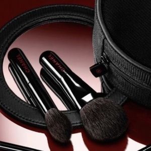Chanel Contour & Powder Make-Up Brushes